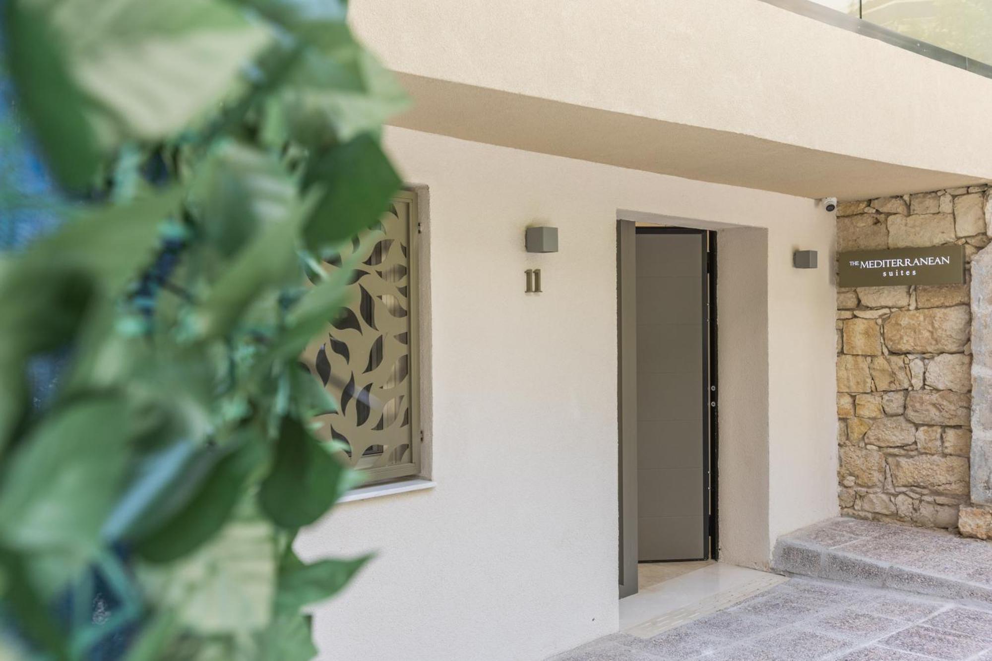 The Mediterranean Suites Piraeus Buitenkant foto