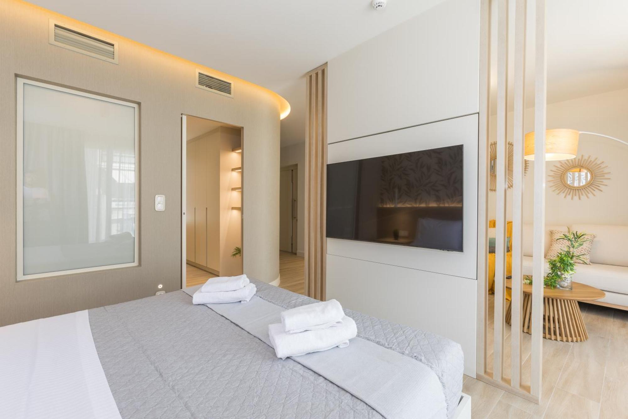 The Mediterranean Suites Piraeus Buitenkant foto
