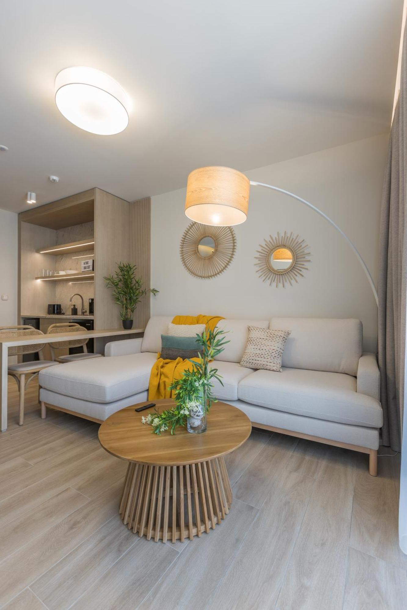 The Mediterranean Suites Piraeus Buitenkant foto