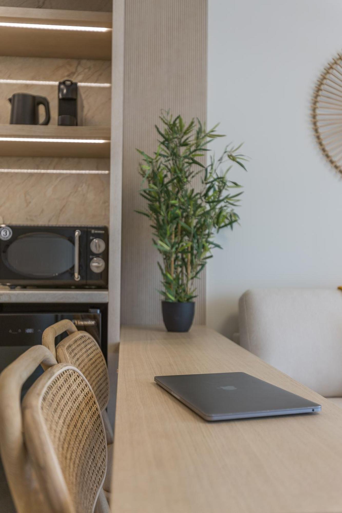 The Mediterranean Suites Piraeus Buitenkant foto