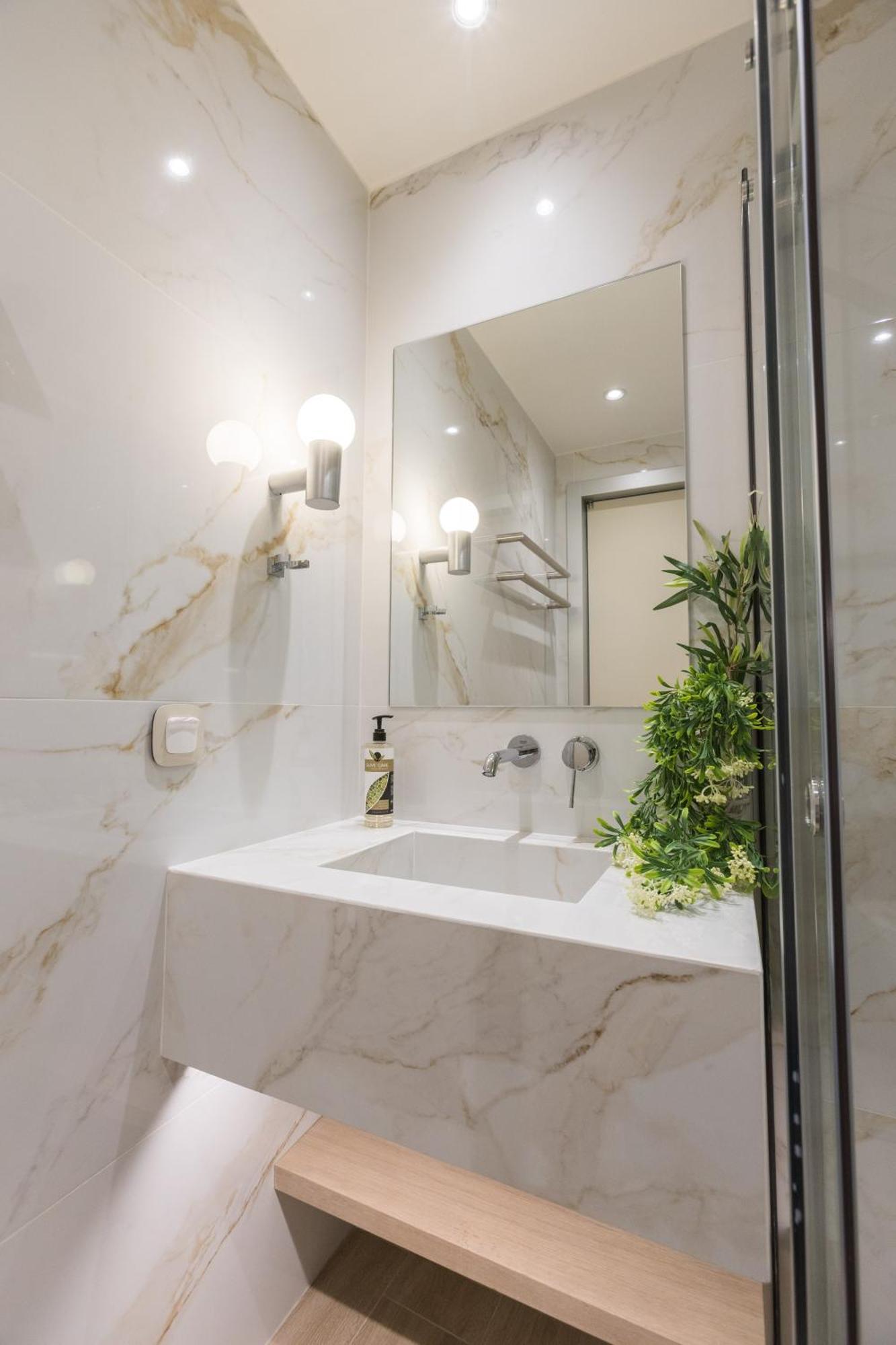 The Mediterranean Suites Piraeus Buitenkant foto